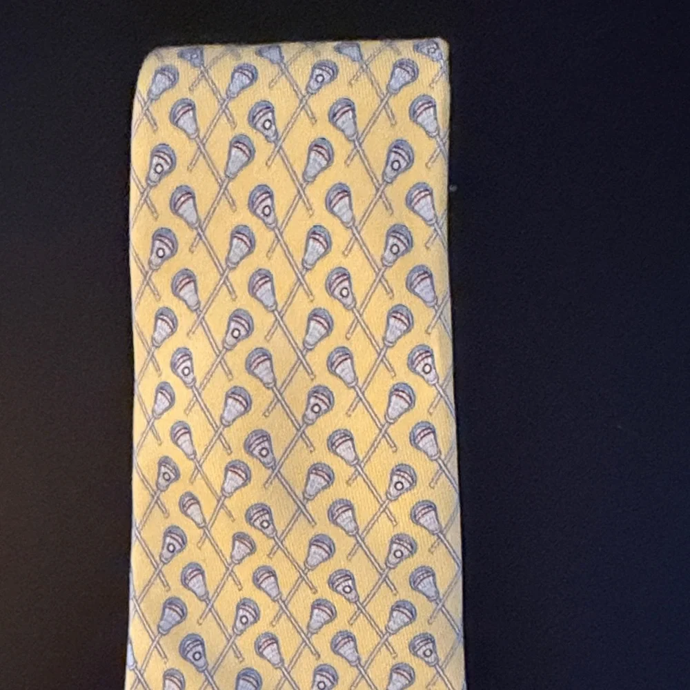 Vineyard Vines Yellow and Blue Kids Tie